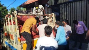 Chitradurga actor upendra bought onion from farmar