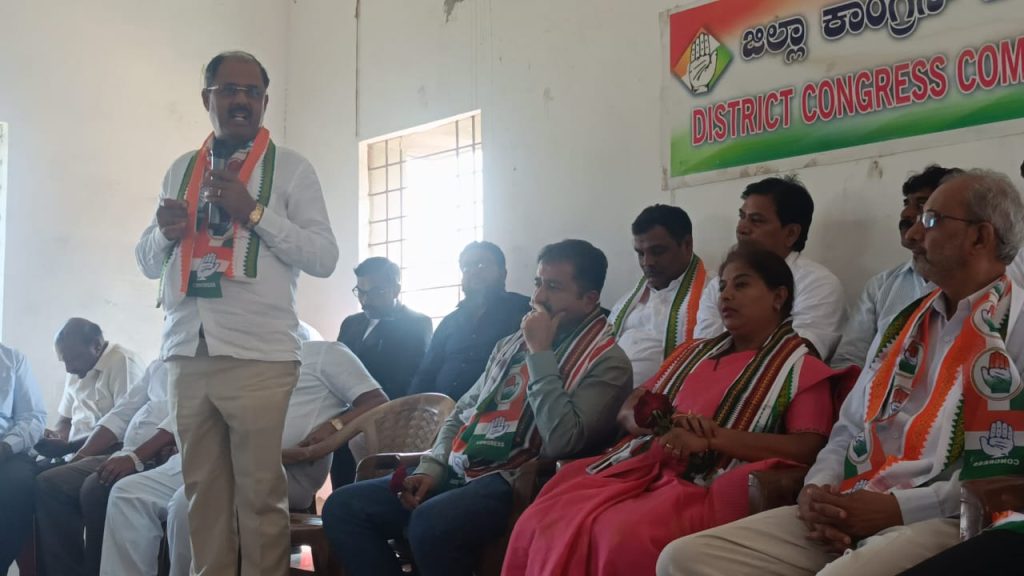 ಅಗ್ನೇಯ ಶಿಕ್ಷಕರ ಕ್ಷೇತ್ರದ ಕಾಂಗ್ರೆಸ್ ಅಭ್ಯರ್ಥಿ ಗೆಲುವಿನ ಭವಿಷ್ಯ ನುಡಿದ ರಾಮಪ್ಪ